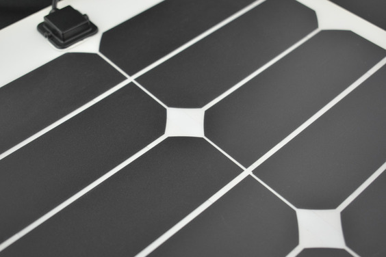 Středně flexibilní monokrystalický solární panel 5V/10W