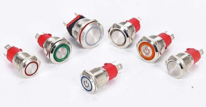 LED Tlačítkový spínač 12V, 20A, 22mm, IP6