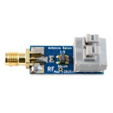Miniaturní vysokofrekvenční 9:1 impedanční konvertor (BALUN) HF